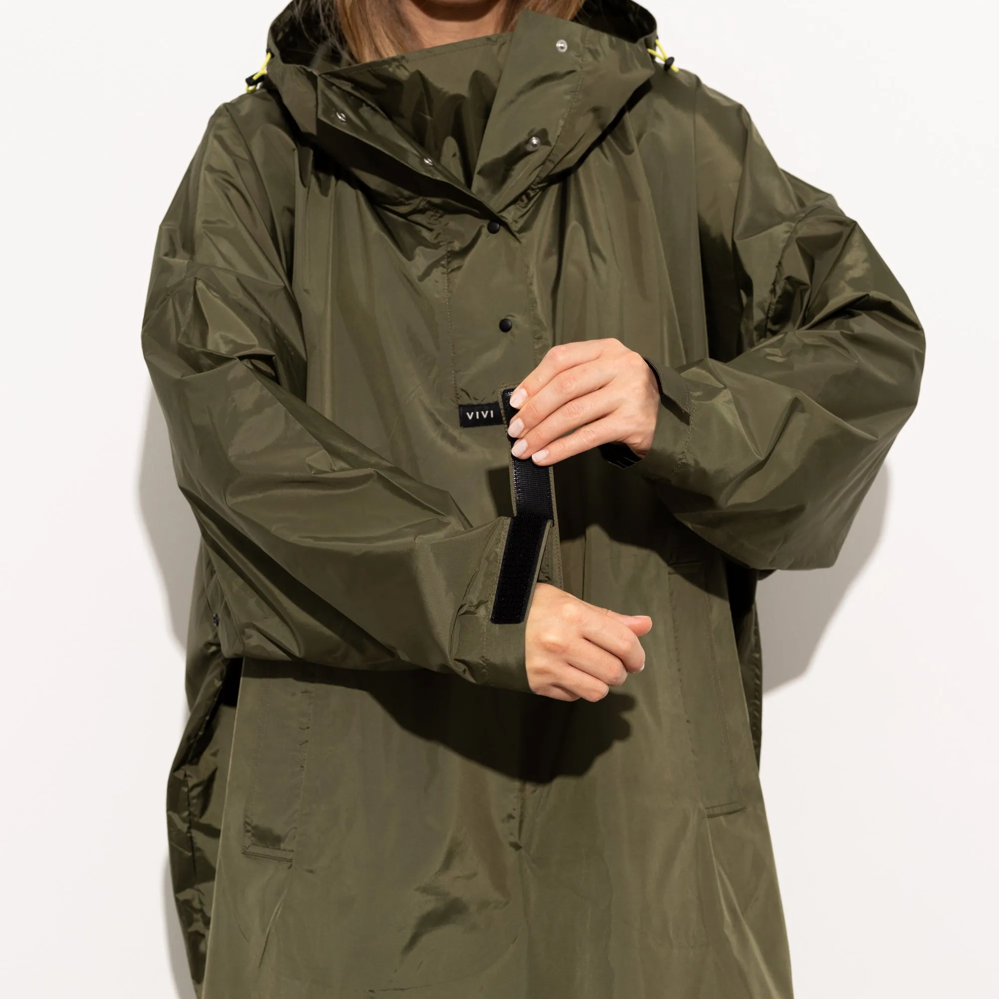 Raincoat solid olive